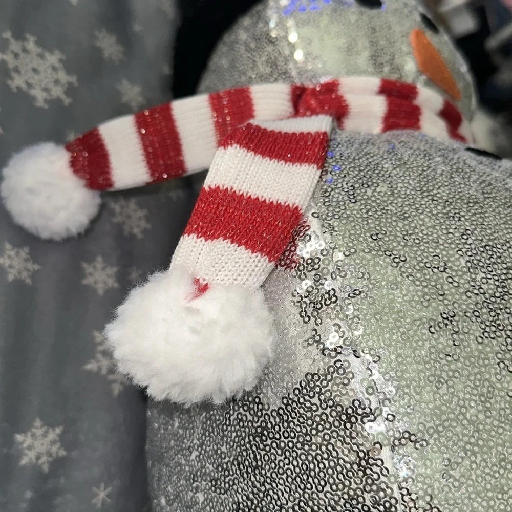 🎄⛄️ Isaac Mizrahi Snowman Plush Sequin Decorative Pillow